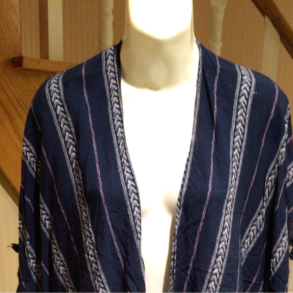 🛍3 for $30🛍Boho poncho open with arm hole sleeve and tassel trim - Picture 2 of 2